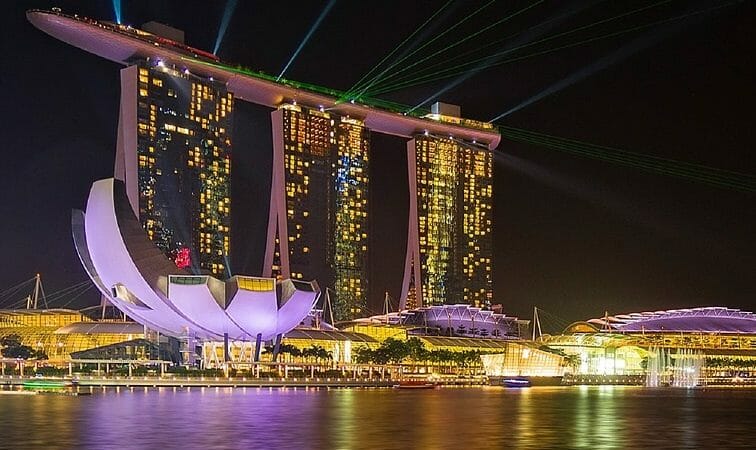 MAS steps up focus on outsourcing requirements